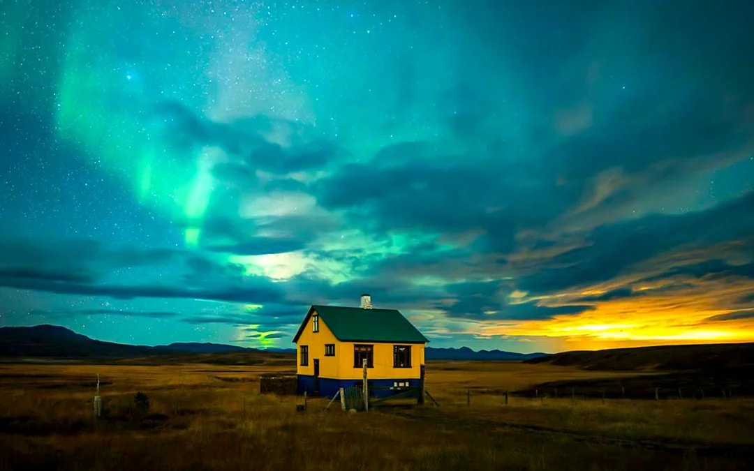 Reykjavik: Premium Northern Lights Super Jeep Tour Image 7