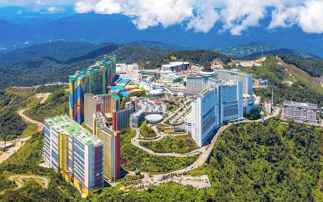 Genting Highlands Premium Outlets Cable Car & Theme Park Combos Image 6