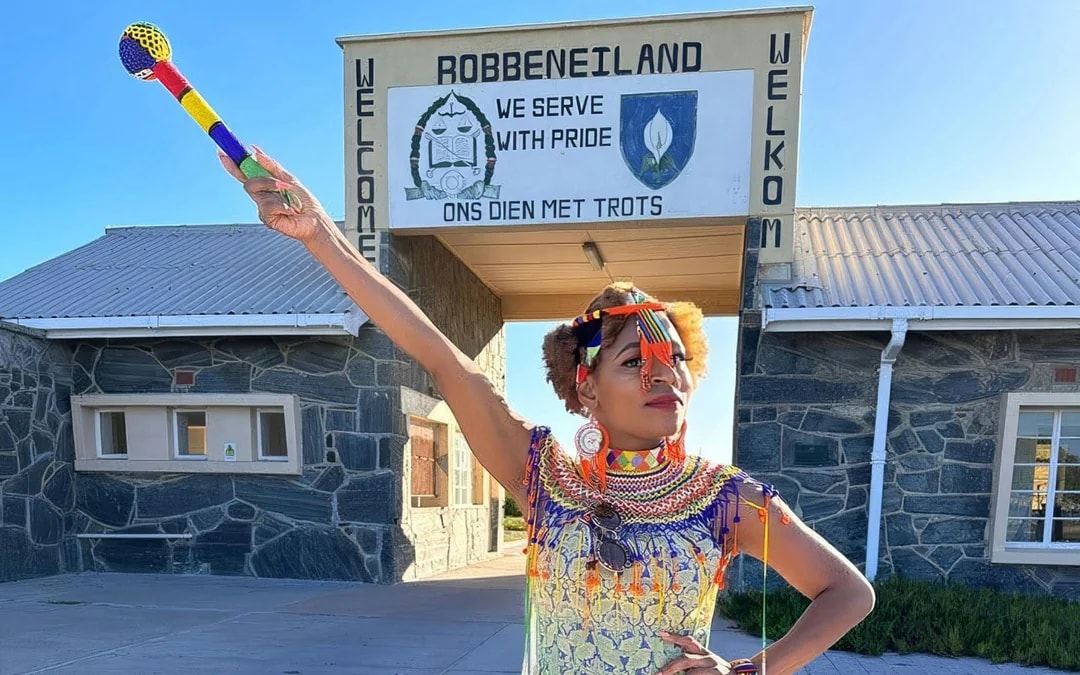 Robben Island & Table Mountain Full-Day Tour with Cable Car and Transfers Image 2