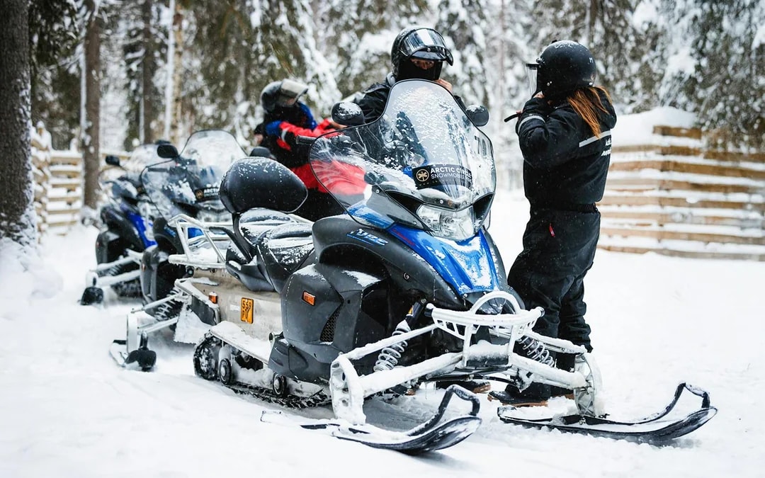Rovaniemi: Husky & Reindeer Experience and Snowmobile Ride Image 7