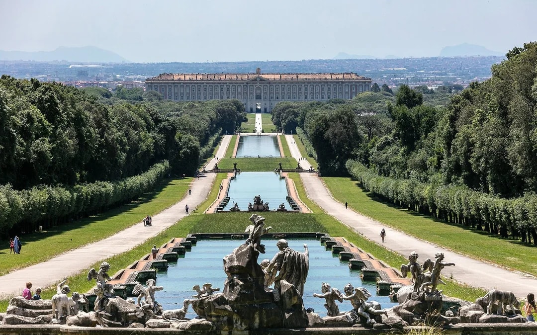 Royal Palace of Caserta Small-Group Guided Tour Image 7