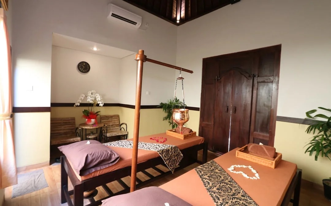 Royal Spa 2 Hours Warm Stone Massage at Nusa dua Image 7