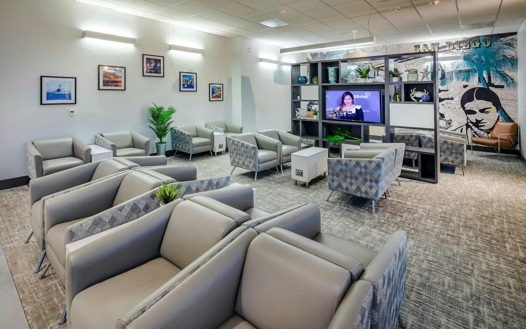 San Diego International Airport: Aspire Lounge at Terminal 2 Image 3