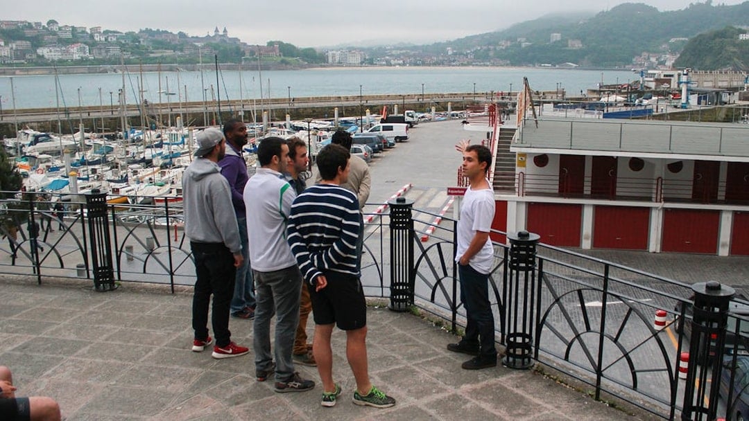 Guided Walking Tour of San Sebastian with Pintxo and Drink