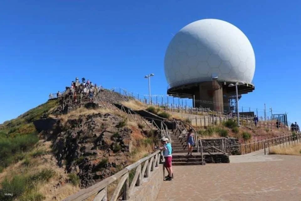 Santana Biosphere Reserve and Arieiro Peak Full Day Open Roof 4x4 Tour
