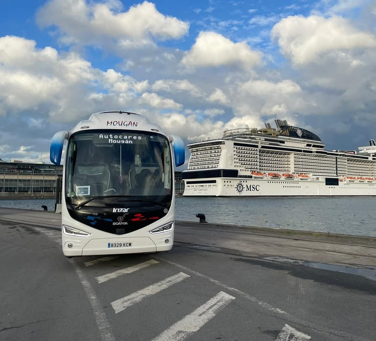 Full-Day Excursion from A Coruña to Santiago - Cruisers Only experience image 3