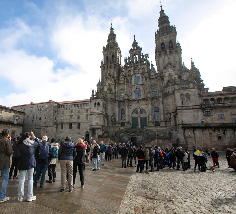 Full-Day Excursion from A Coruña to Santiago - Cruisers Only