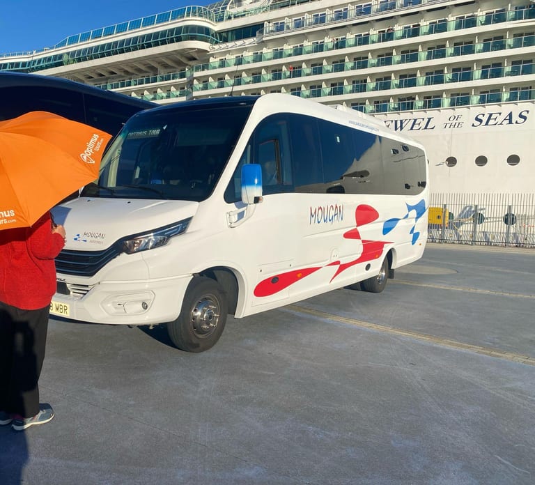 Full-Day Excursion from A Coruña to Santiago - Cruisers Only