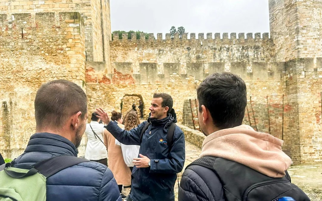 São Jorge Castle Guided Tour Image 1