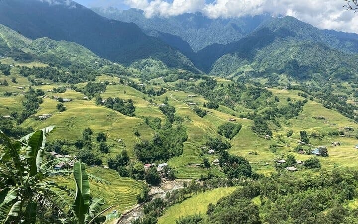Sapa Muong Hoa Valley Guided Trek to Ethnic Minority Villages and Bamboo Forest with Lunch and Entrance Tickets Image 1