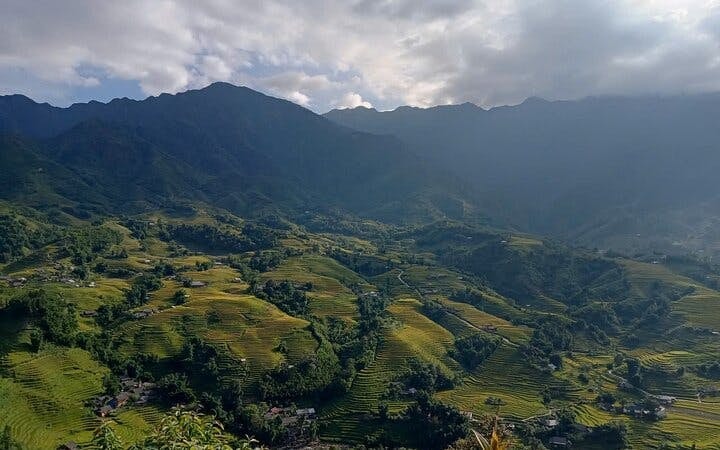 Sapa Muong Hoa Valley Guided Trek to Ethnic Minority Villages and Bamboo Forest with Lunch and Entrance Tickets Image 2