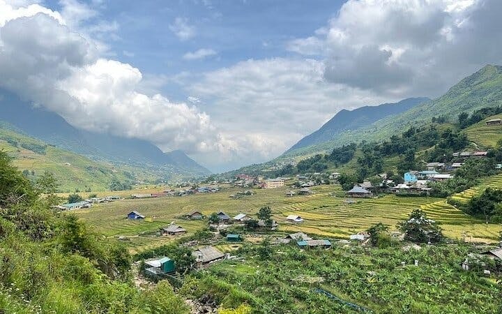 Sapa Muong Hoa Valley Guided Trek to Ethnic Minority Villages and Bamboo Forest with Lunch and Entrance Tickets Image 4
