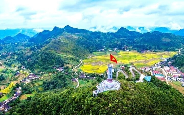 Sapa to Ha Giang Guided Motorbike Tour Including Ethnic Villages, Mountain Passes, Meals, and Accommodation Image 9