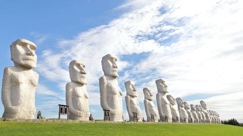 Sapporo classic 1-day tour: Hill of the Buddha + Jozankei Onsen + Hokkaido Jingu + Shiroi Koibito Park Day Tours experience image 3