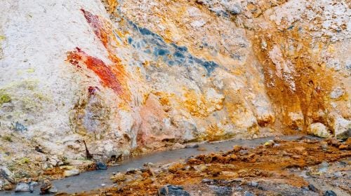 1-day tour to Sapporo Lake Tōya + Fukidashi park + Noboribetsu Jigokudani Valley + lakeside farm Day Tours