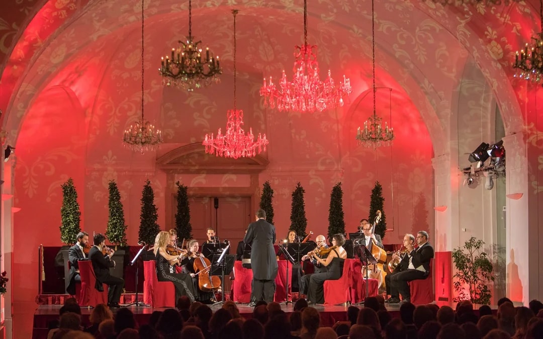Schönbrunn Palace: Mozart & Strauss Concert & Christmas Market Image 6