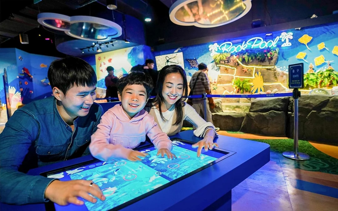 SEA LIFE Aquarium Busan Entry Tickets with Lotte Voucher Image 7