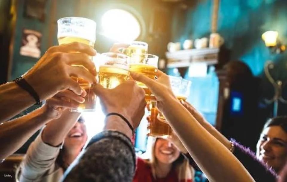 Self-guided interactive pub trail in Leeuwarden with online app