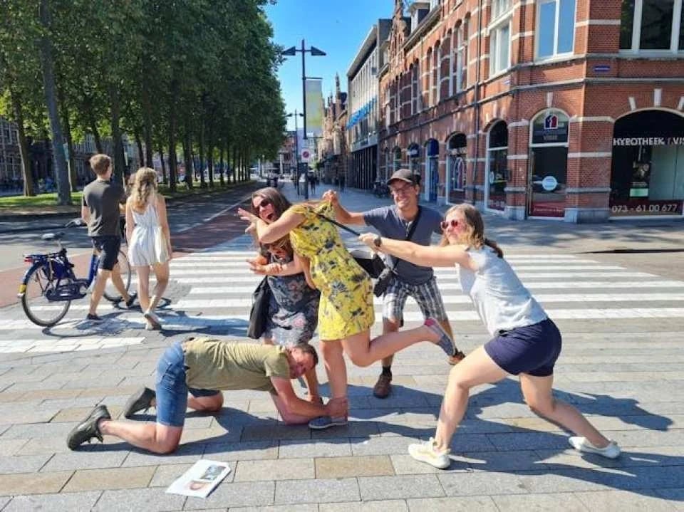 Self-guided interactive pub trail in Leeuwarden with online app