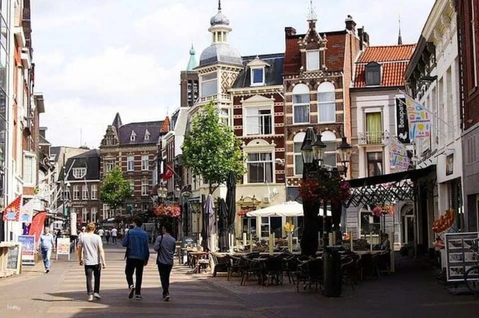 Self guided tour with interactive city game of Venlo