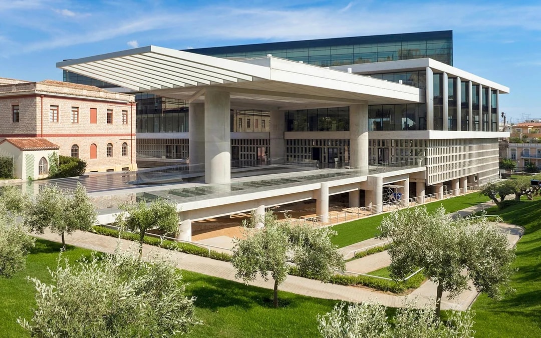 Semi-Private Acropolis & Acropolis Museum Guided Walking Tour Image 4