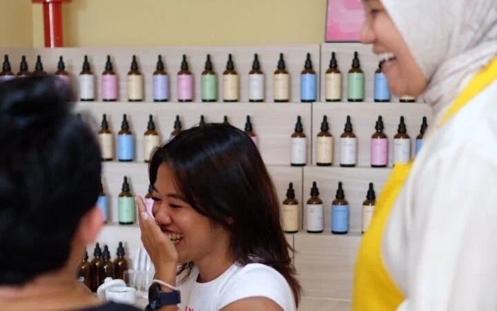 Seminyak: Perfume Making Experience in Bali Image 2
