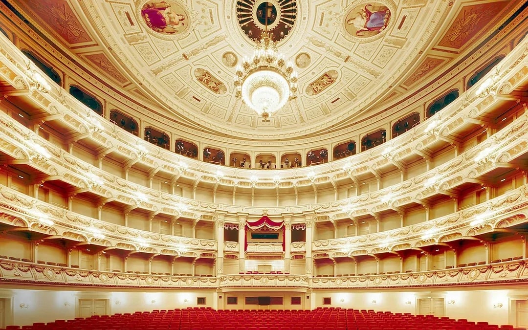 Semperoper Guided Tour for Families Image 1