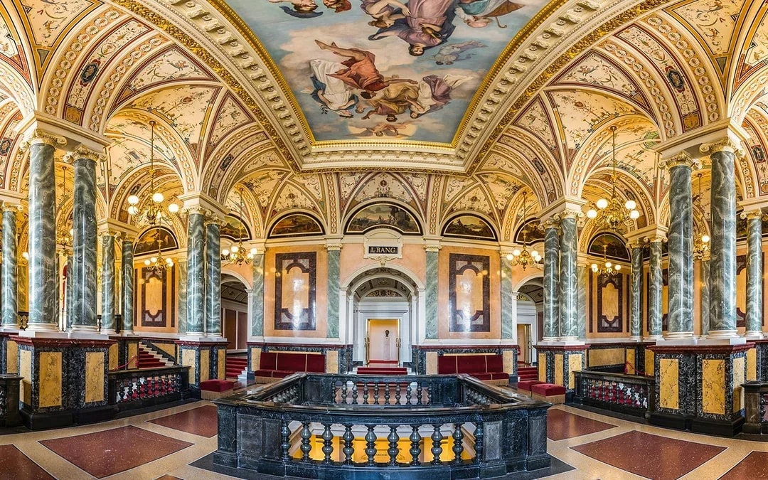 Semperoper Guided Tour for Families Image 3