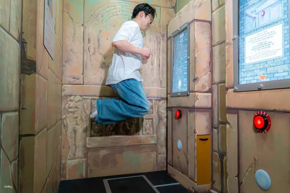 Seoul, South Korea|Insadong Wisdom and Courage Maze Ticket