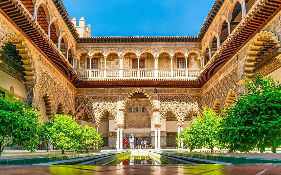 Alcázar of Seville + Seville Cathedral + La Giralda Skip-the-Line Guided Tour Image 5