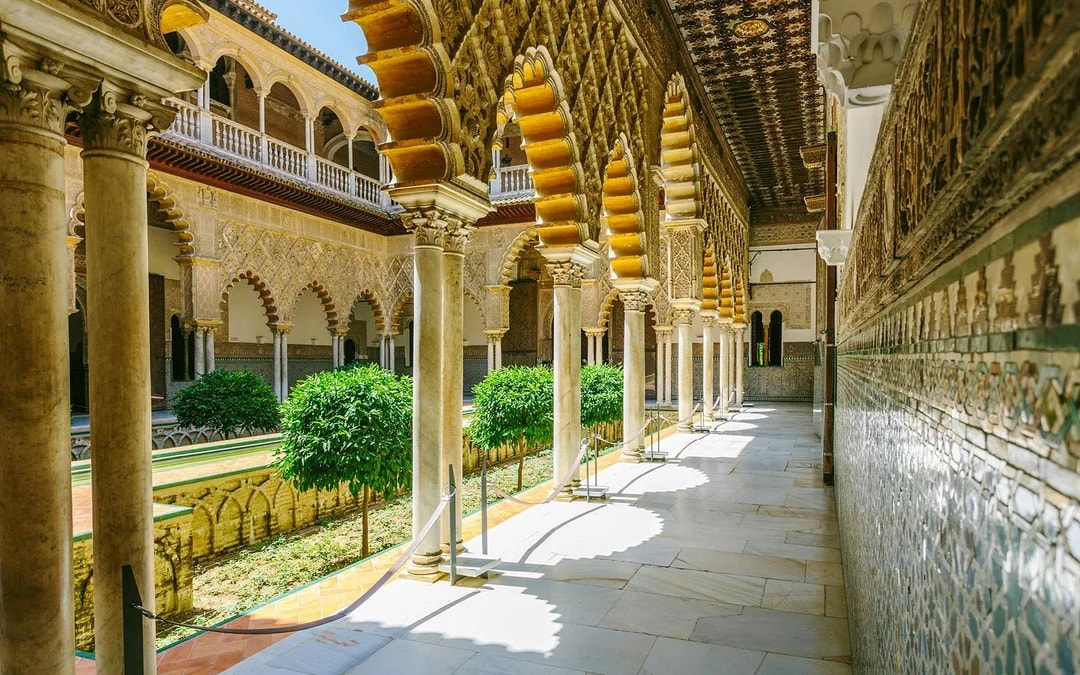 Alcázar of Seville + Seville Cathedral + La Giralda Skip-the-Line Guided Tour Image 11