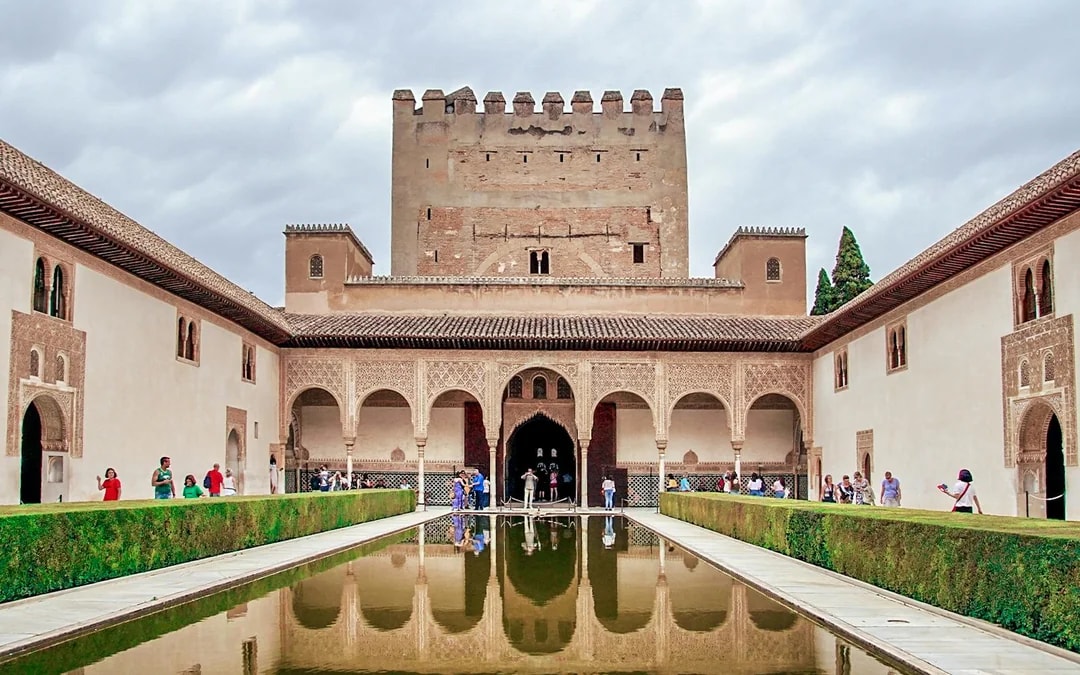 Day trips to Alhambra Image 6