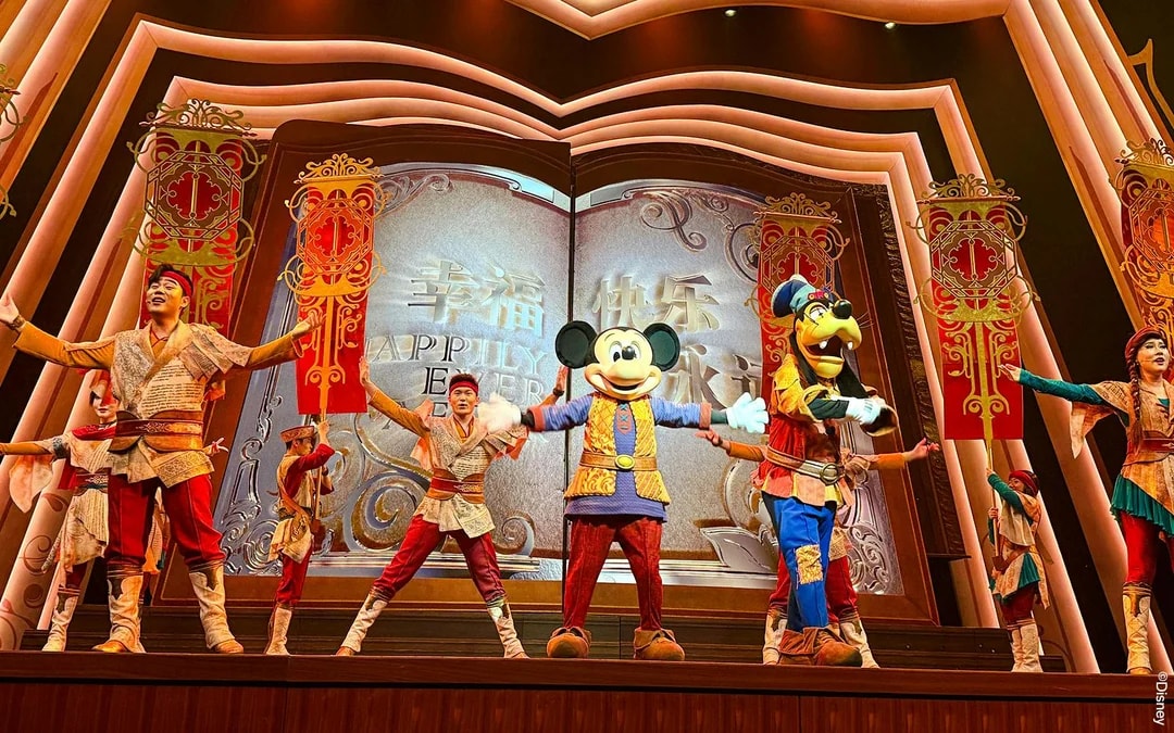 Shanghai Disneyland 1-Day Ticket with Premier Access (8 Attractions) Image 11