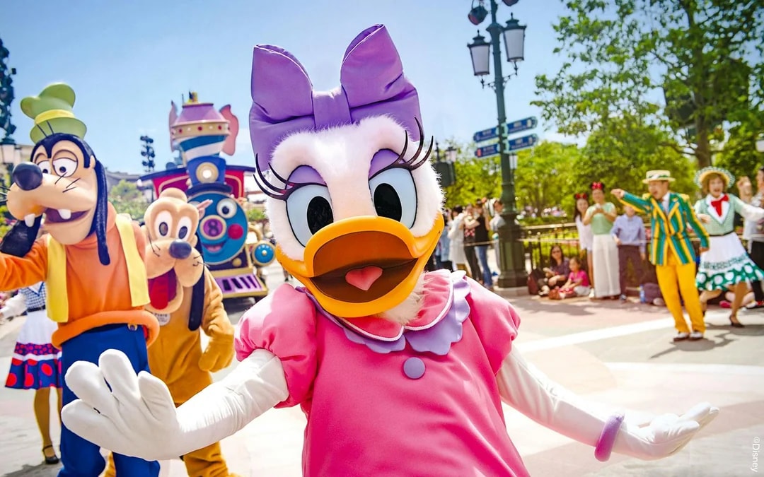 Shanghai Disneyland 1-Day Ticket with Premier Access (14 Attractions) Image 12
