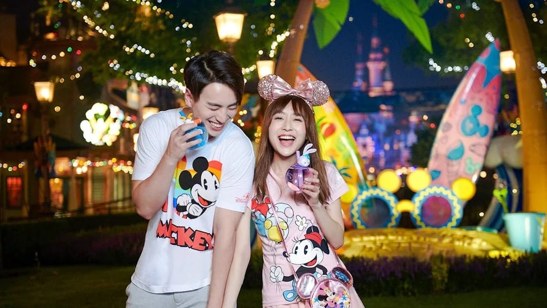 Shanghai Disneyland 1-Day Ticket with Premier Access (14 Attractions)