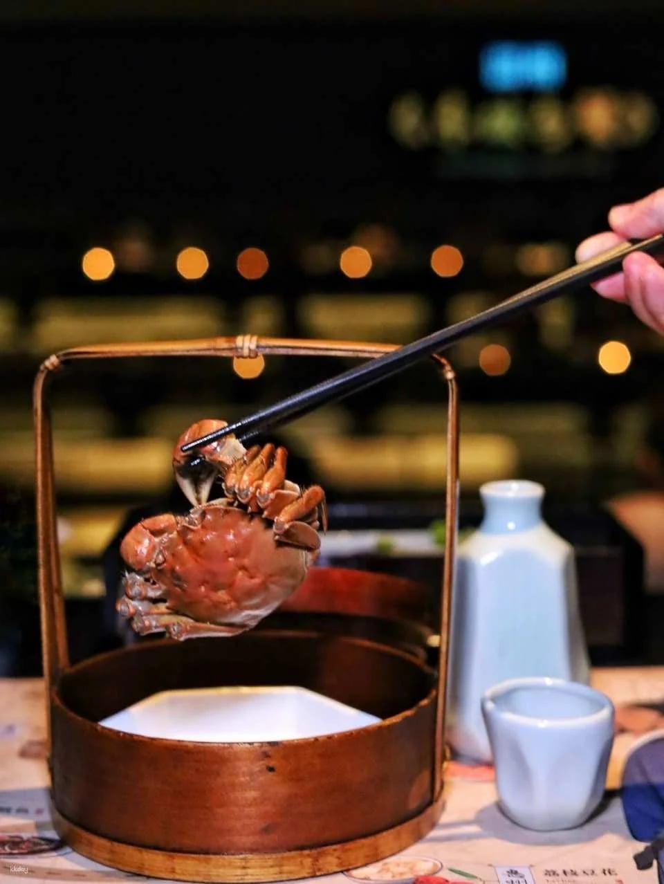 Shanghai Su Temple Crab Feast (an immersive crab feast featuring crab roe noodles and Dongpo pork inspired by Su Shi's poetry, near the Bund)