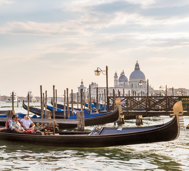 Venice: Shared Gondola Ride Across the Grand Canal