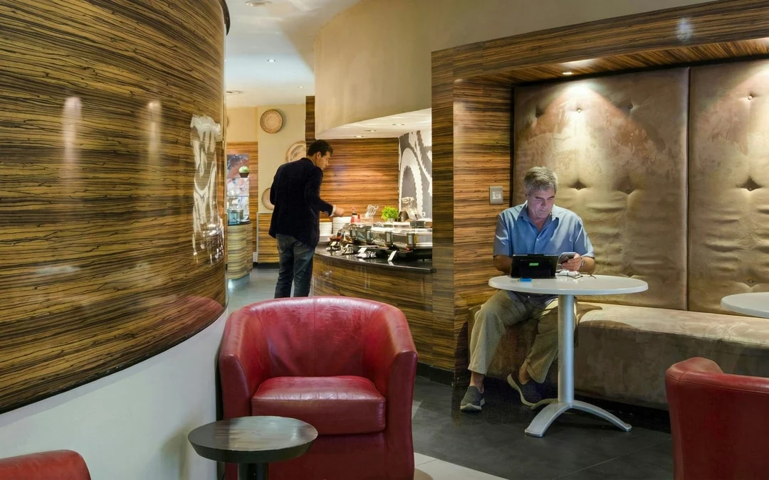 Shongololo Lounge Access at O. R. Tambo International Airport (JNB) Terminal A Image 2