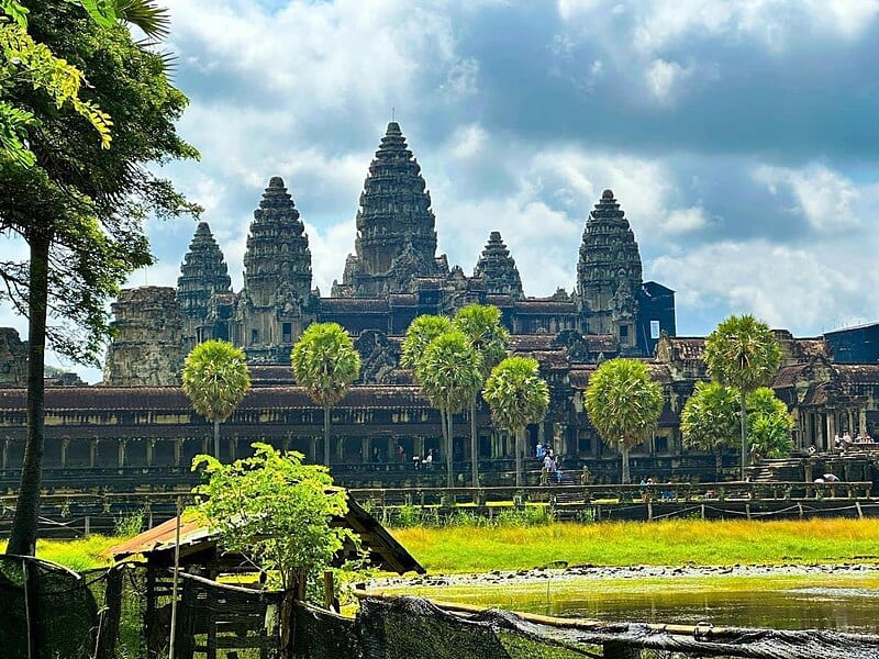 Siem Reap Car Charter Small Circle or Big Circle Tour with sunset viewing
