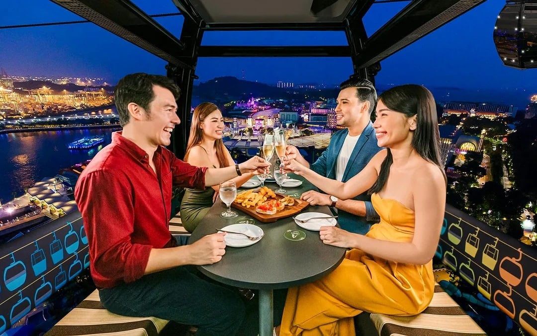 Singapore Cable Car Dining Experience
Image 1