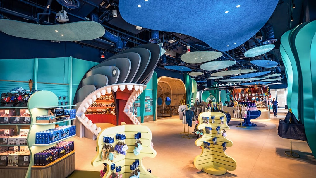 Singapore Oceanarium store interior with shark-themed entrance and merchandise displays.