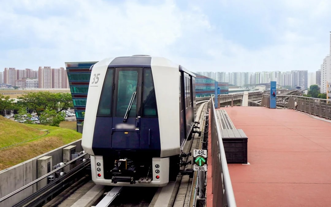 Singapore Tourist Pass: Unlimited Public Transport & Discounts Image 7