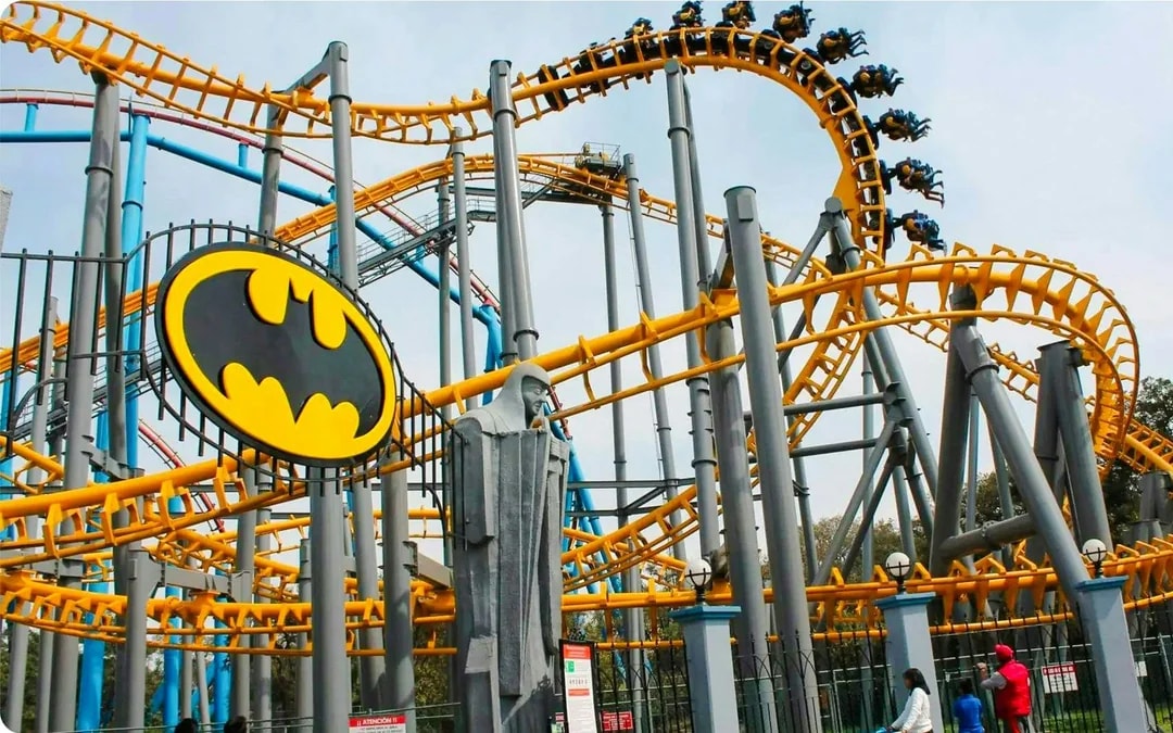 Six Flags Mexico One Day Ticket Image 8