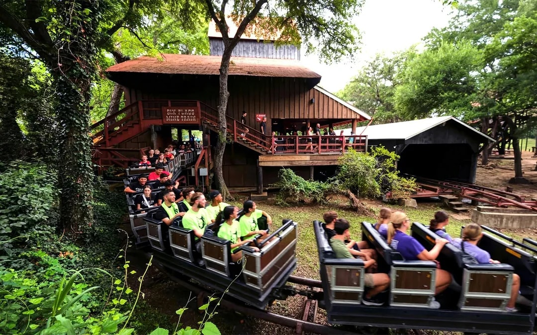 Six Flags Over Texas One Day Tickets Image 8