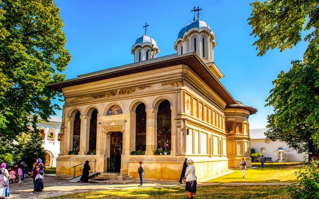  From Bucharest: Mogosoaia Palace & Snagov Monastery (Dracula's Tomb) Day Tour Image 10
