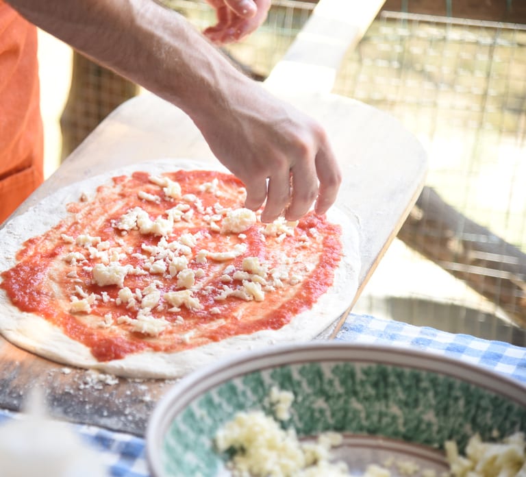 Sorrento: Pizza Lesson, Wine, and Limoncello at a Local Farm