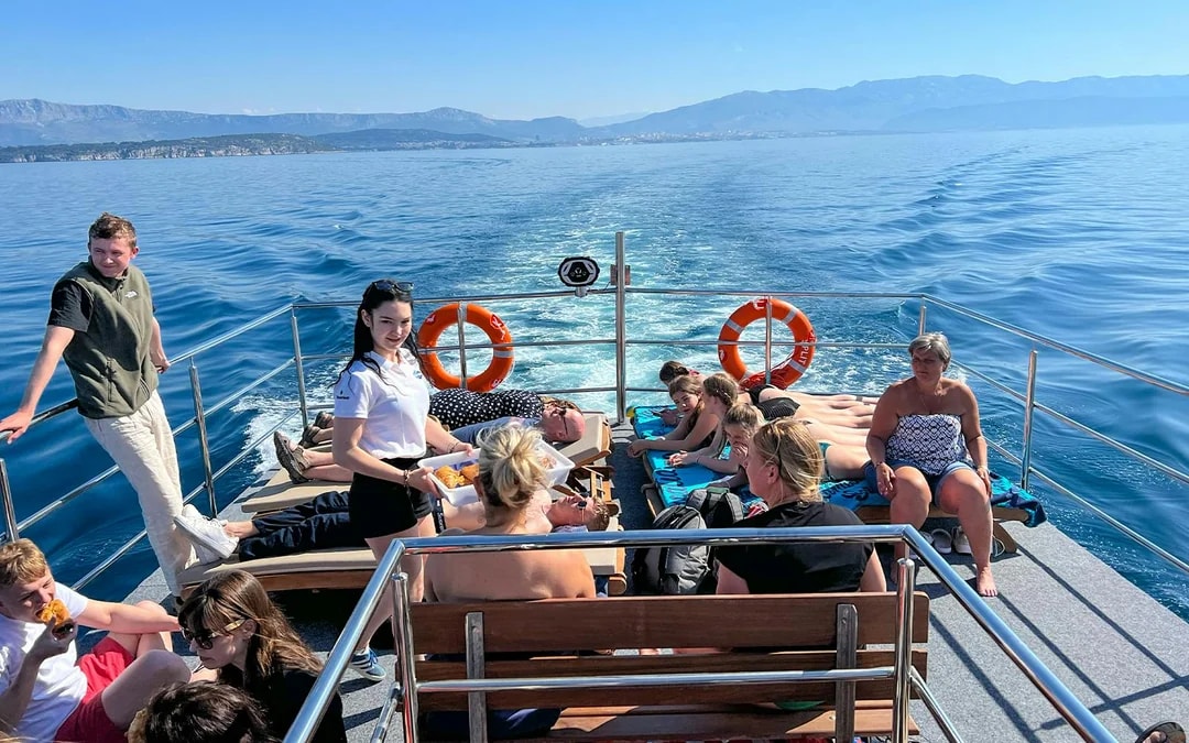 From Split: Blue Lagoon, Shipwreck & Solta Cruise with Lunch Image 9