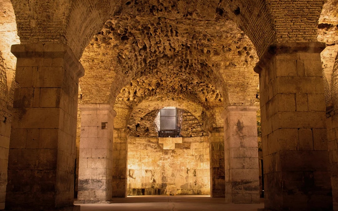 Split: Diocletian's Palace and Old Town Guided Tour Image 8