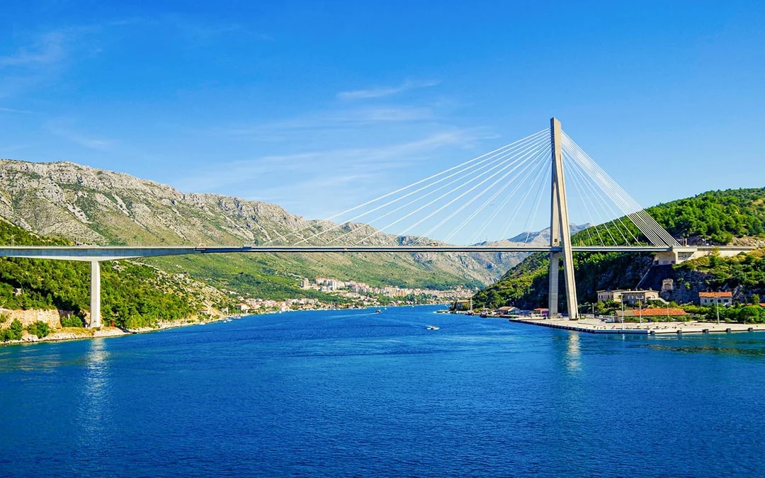 Split to Dubrovnik: Luxury Scenic Transfer Along the Adriatic Image 4