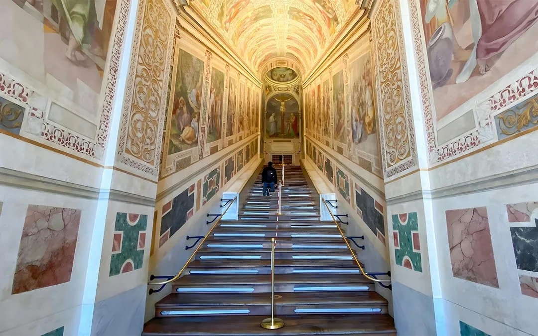 Lateran Palace Ticket with Audio Guide Image 5